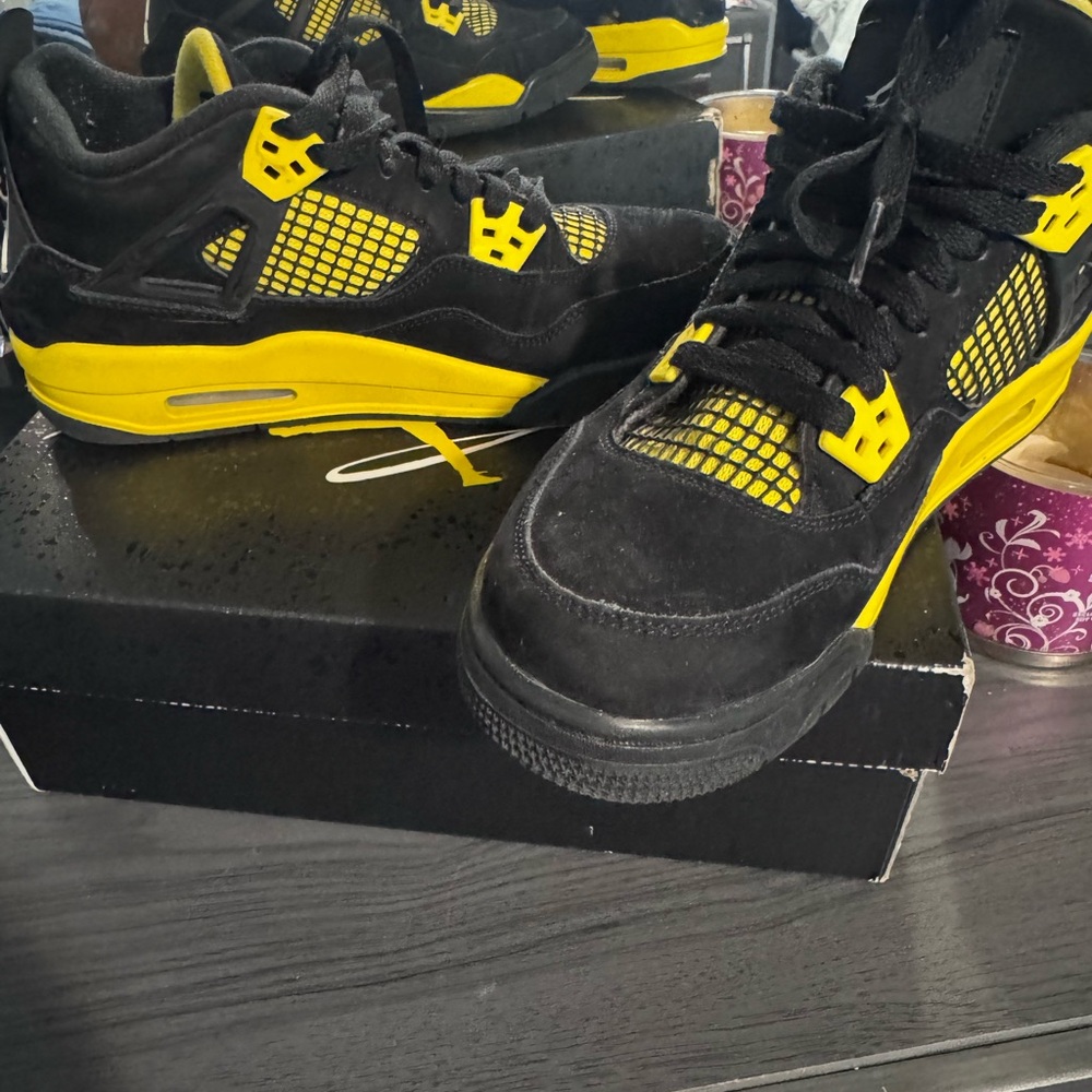 Youth Black and Yellow Retro 4 thunders Sneakers